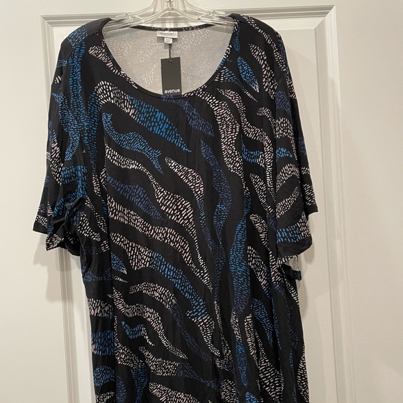 Avenue Tops - Avenue Black and Blue Patterned Blouse